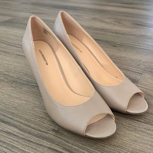 Liz Claiborne Peep Toe Wedge - Nude Size 7.5